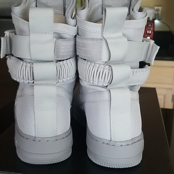 Nike SF AF1 High (Women) - Picture 3 of 8